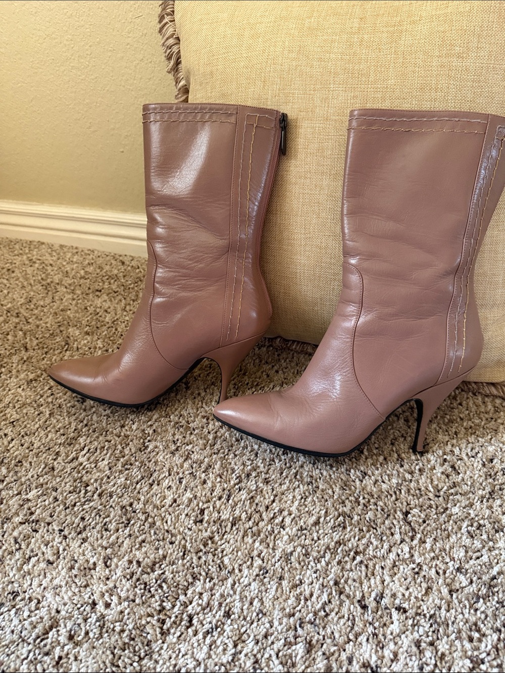 BOTTEGA VENETA Sz 38.5 Leather Sock Boots, pale mauve color, 2.5-3" heel, Cute!